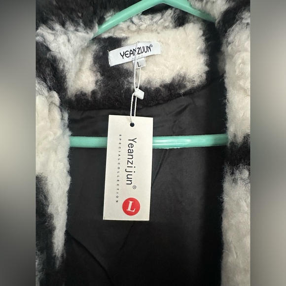 Plaid Pattern Double Breasted Teddy Coat - Picture 3 of 4